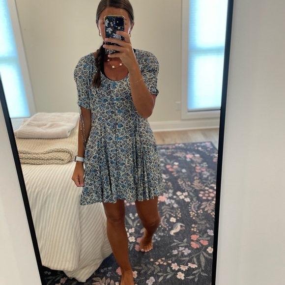Free People Dresses & Skirts - Free People Blue Floral Print Dress Lace up Sleeves with Drapy Ties
